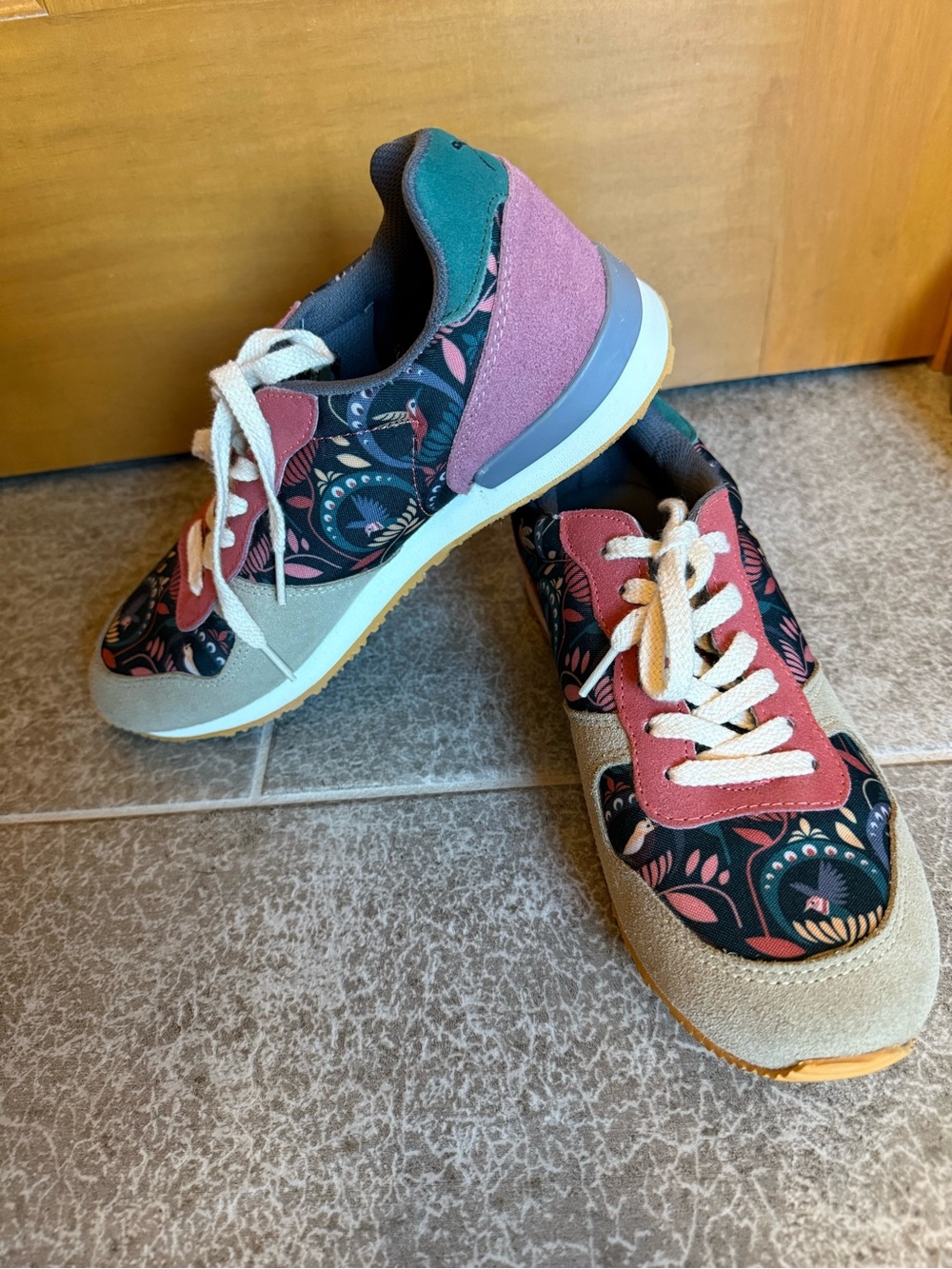 inkkas Women's Floral Pattern Sneakers in Black, Pink, Teal & Tan
